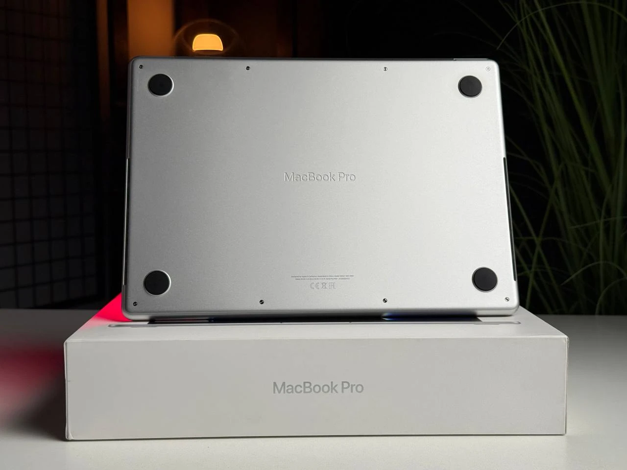 ВЖИВАНИЙ MacBook Pro 14" Silver (MKGR3) 2021 - Стан: гарний | Акумулятор: 87% | Комплектація: повний | Гарантія: 3 міс.