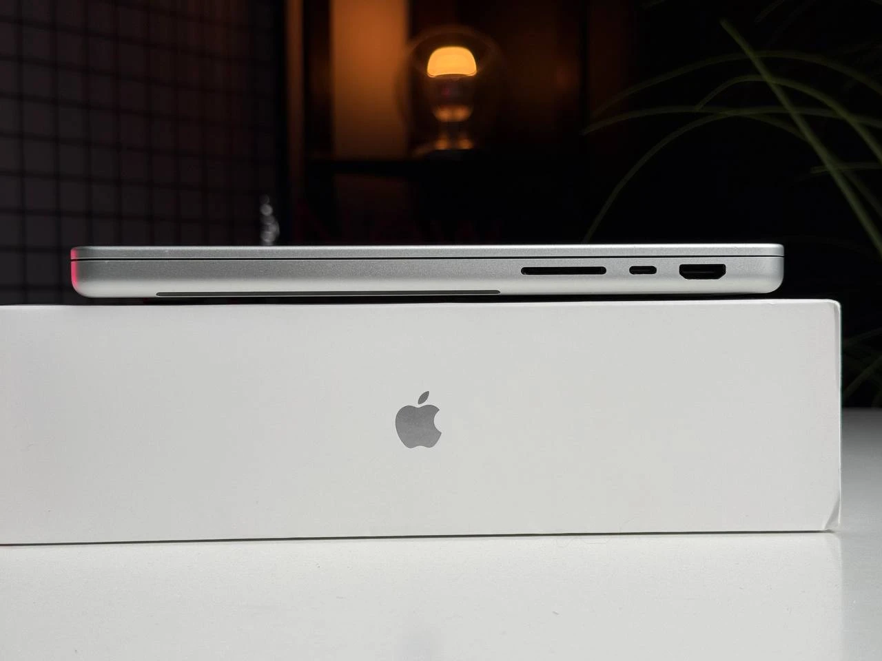 ВЖИВАНИЙ MacBook Pro 14" Silver (MKGR3) 2021 - Стан: гарний | Акумулятор: 87% | Комплектація: повний | Гарантія: 3 міс.