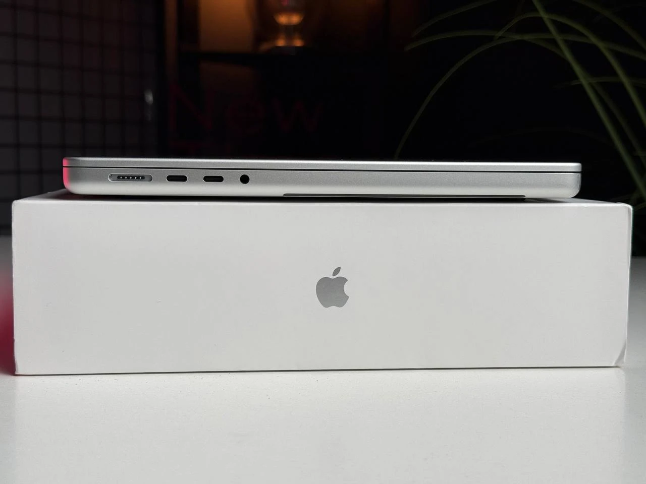 ВЖИВАНИЙ MacBook Pro 14" Silver (MKGR3) 2021 - Стан: гарний | Акумулятор: 87% | Комплектація: повний | Гарантія: 3 міс.