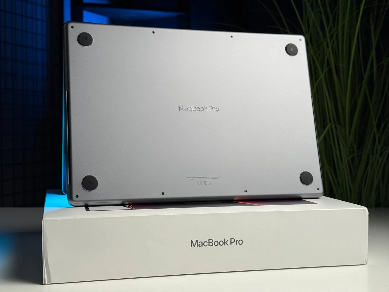 ВЖИВАНИЙ MacBook Pro 16" M1 Max/32GB/2TB Space Gray (Z14W0010C) - Стан: гарний | Акумулятор: 89% | Комплектація: повний | Гарантія: 3 міс.