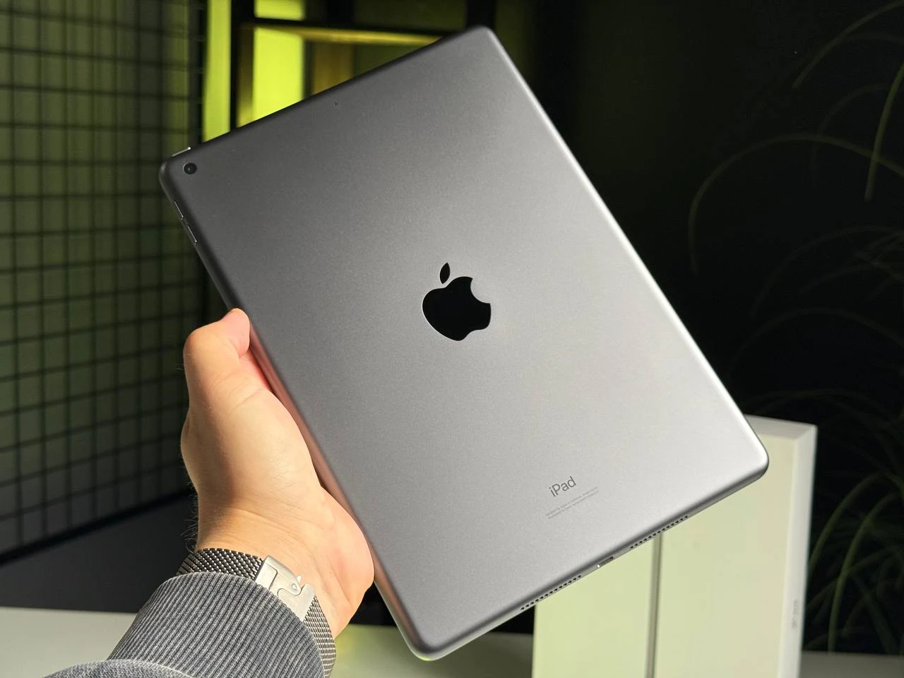 ВЖИВАНИЙ Apple iPad 10.2" 2020 Wi-Fi 128GB Space Gray (MYLD2) - Стан: гарний | Акумулятор: 88% | Комплектація: iPad, коробка, кабель | Гарантія: 3 міс.