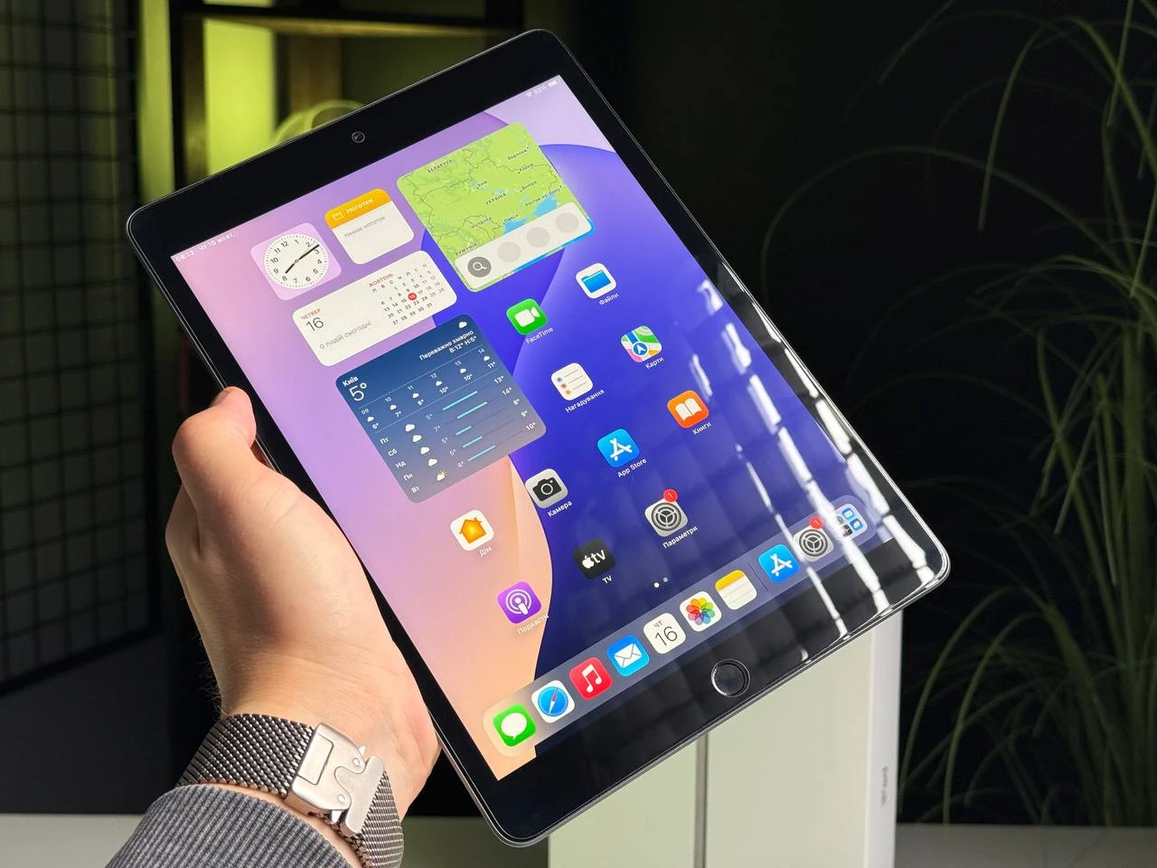 ВЖИВАНИЙ Apple iPad 10.2" 2020 Wi-Fi 128GB Space Gray (MYLD2) - Стан: гарний | Акумулятор: 88% | Комплектація: iPad, коробка, кабель | Гарантія: 3 міс.