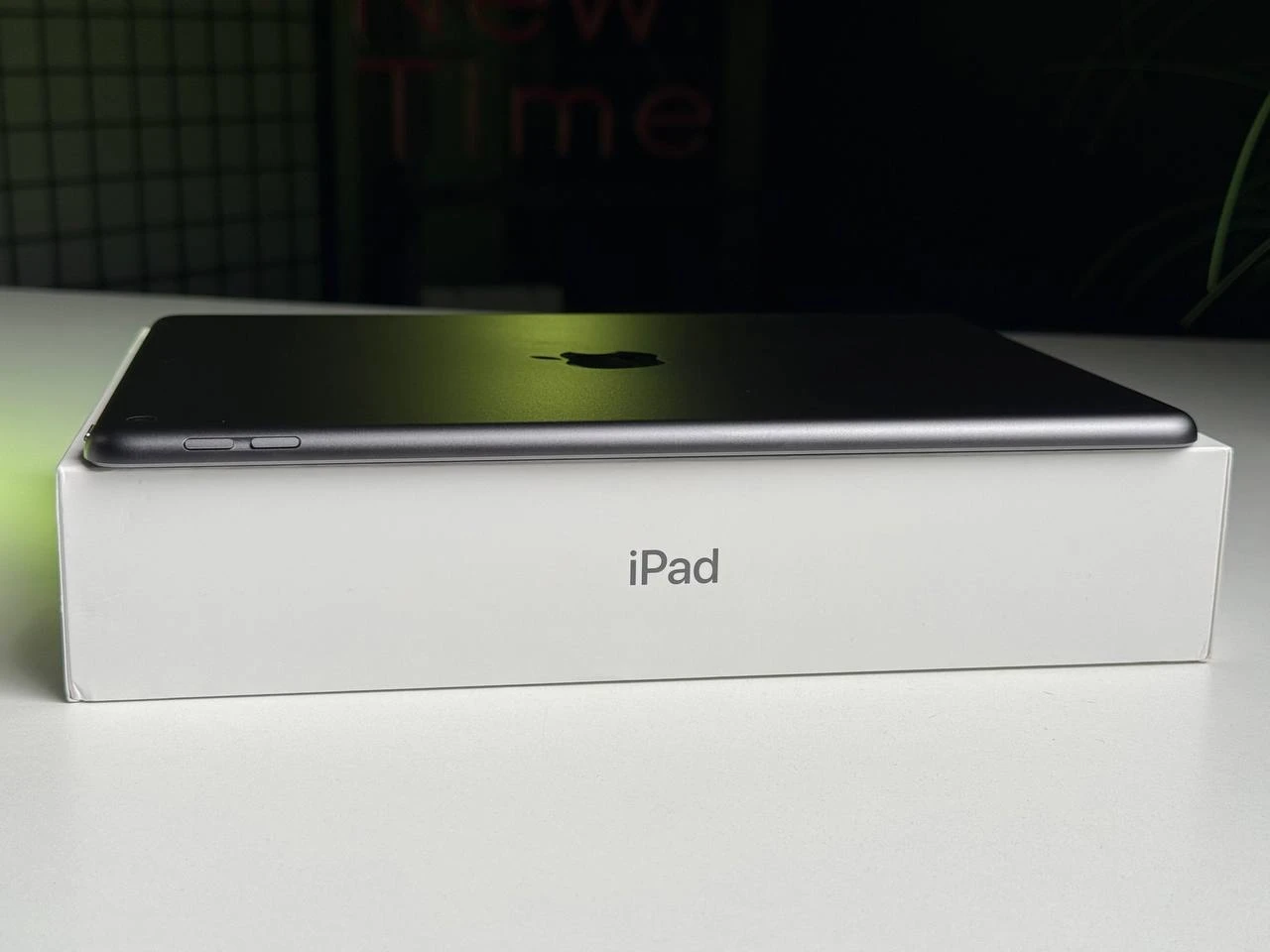 ВЖИВАНИЙ Apple iPad 10.2" 2020 Wi-Fi 128GB Space Gray (MYLD2) - Стан: гарний | Акумулятор: 88% | Комплектація: iPad, коробка, кабель | Гарантія: 3 міс.