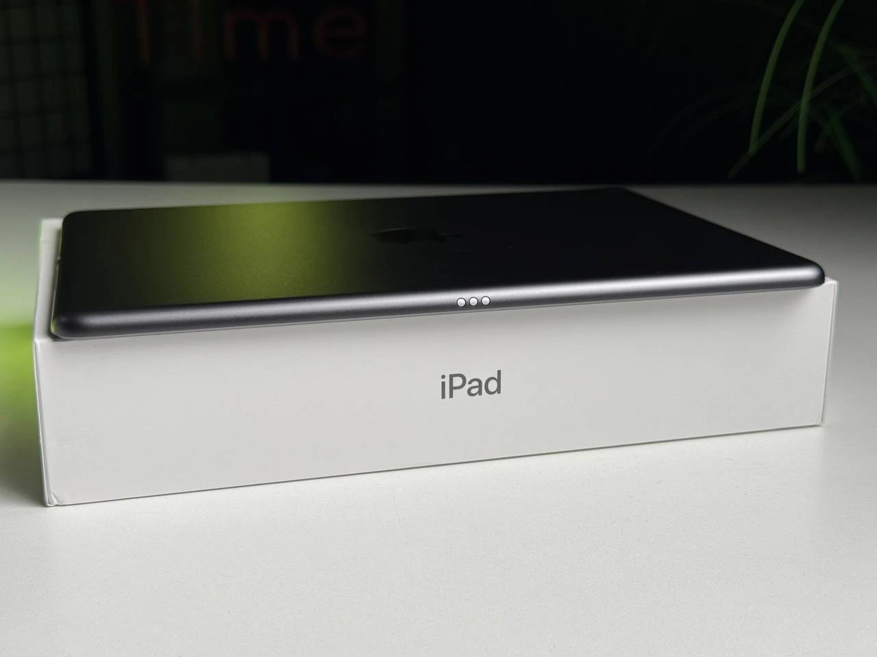ВЖИВАНИЙ Apple iPad 10.2" 2020 Wi-Fi 128GB Space Gray (MYLD2) - Стан: гарний | Акумулятор: 88% | Комплектація: iPad, коробка, кабель | Гарантія: 3 міс.