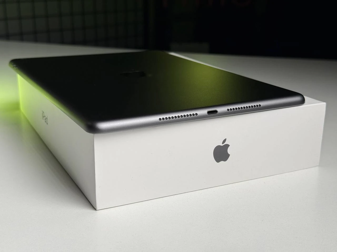 ВЖИВАНИЙ Apple iPad 10.2" 2020 Wi-Fi 128GB Space Gray (MYLD2) - Стан: гарний | Акумулятор: 88% | Комплектація: iPad, коробка, кабель | Гарантія: 3 міс.