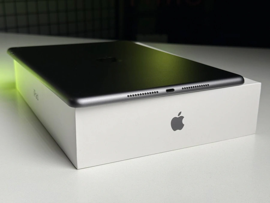 ВЖИВАНИЙ Apple iPad 10.2" 2020 Wi-Fi 128GB Space Gray (MYLD2) - Стан: гарний | Акумулятор: 88% | Комплектація: iPad, коробка, кабель | Гарантія: 3 міс.