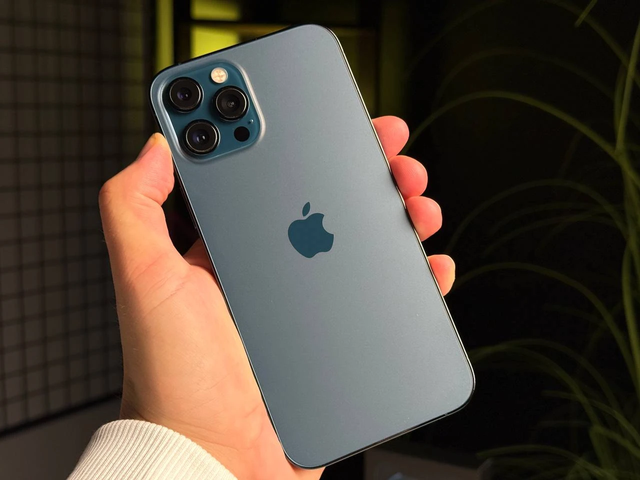 ВЖИВАНИЙ Apple iPhone 12 Pro Max 256GB Pacific Blue (MGCN3, MGDF3) - Стан: задовільний | Акумулятор: 100% | Комплектація: повний | Гарантія: 3 міс.