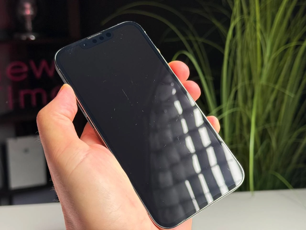 ВЖИВАНИЙ Apple iPhone 13 Pro 128GB Graphite (MLTP3, MLV93) - Стан: гарний | Акумулятор: 100% | Комплектація: повний | Гарантія: 3 міс.