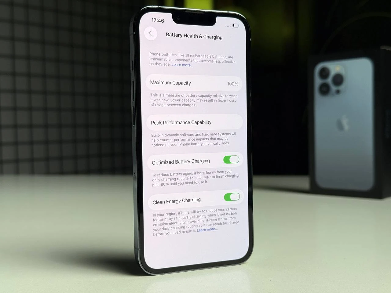 ВЖИВАНИЙ Apple iPhone 13 Pro 256GB Sierra Blue (MLU03, MLVP3) - Стан: гарний | Акумулятор: 100% | Комплектація: повний | Гарантія: 3 міс.