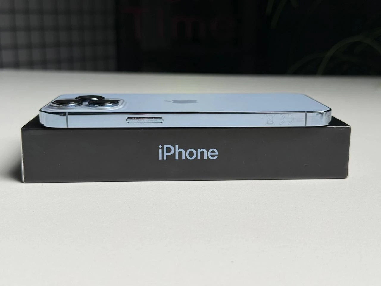 ВЖИВАНИЙ Apple iPhone 13 Pro 256GB Sierra Blue (MLU03, MLVP3) - Стан: гарний | Акумулятор: 100% | Комплектація: повний | Гарантія: 3 міс.