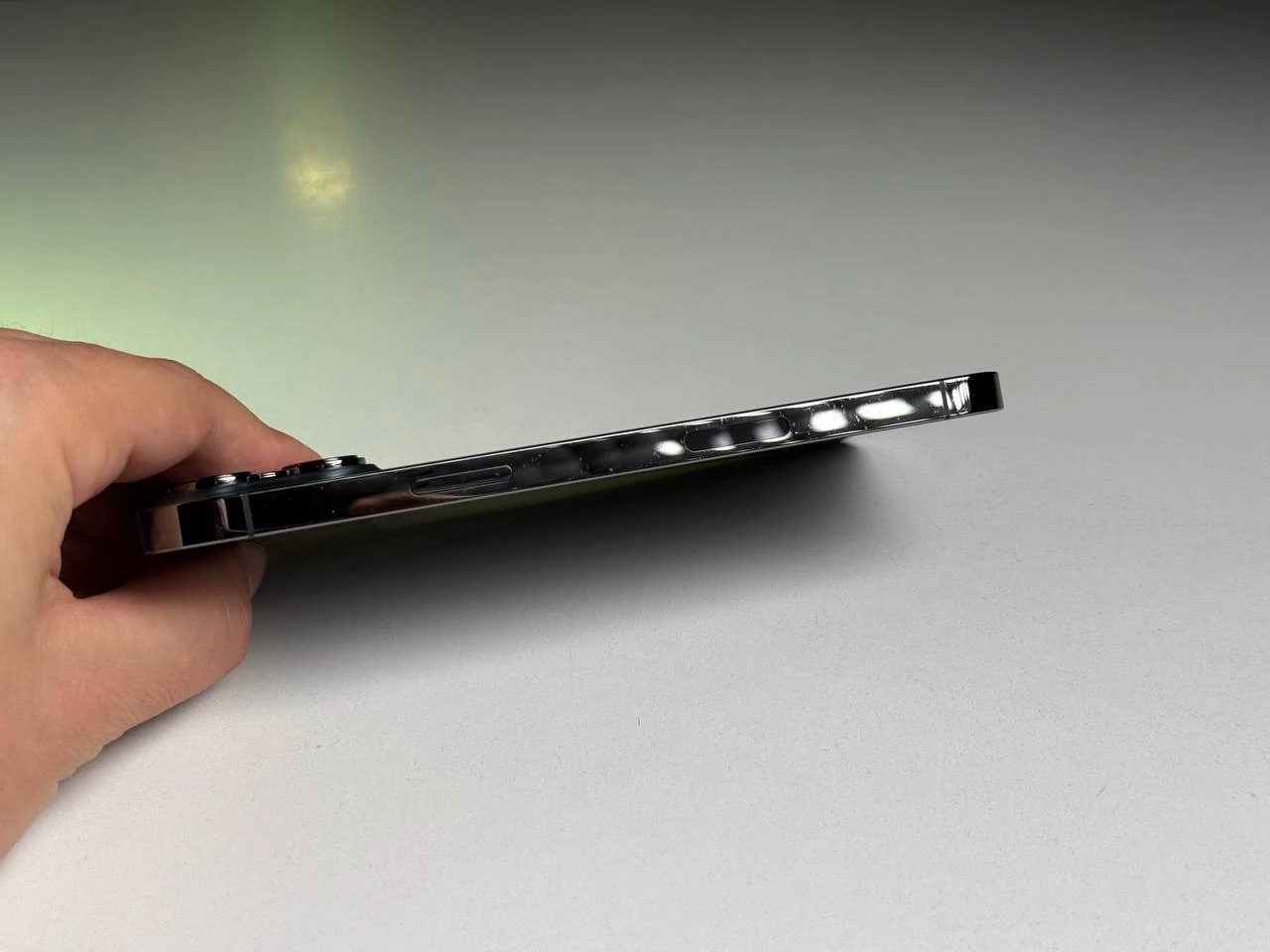 ВЖИВАНИЙ Apple iPhone 13 Pro Max 256GB Graphite (MLKR3, MLLA3) - Стан: гарний | Акумулятор: 100% | Комплектація: iPhone, кабель | Гарантія: 3 міс.