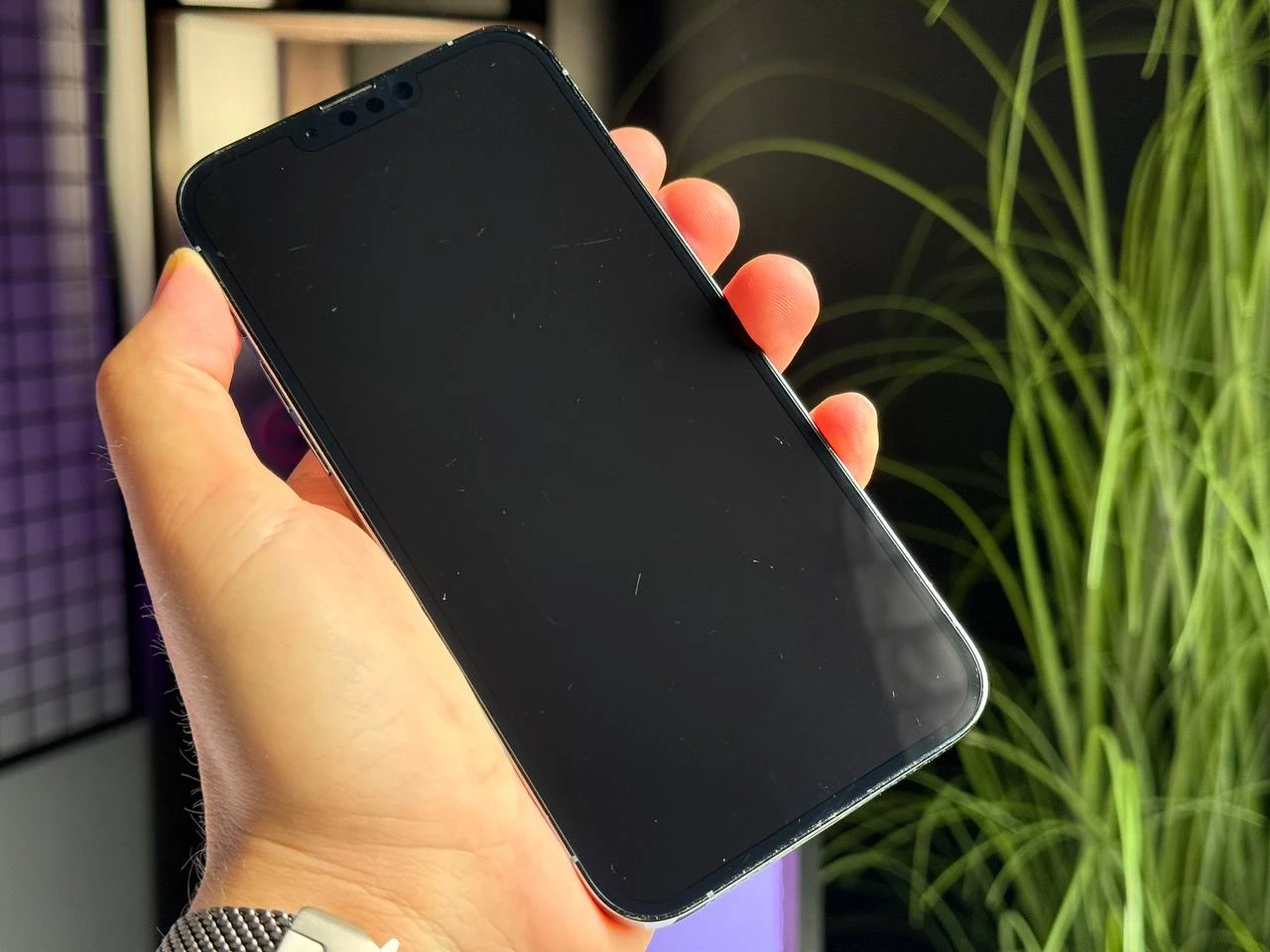ВЖИВАНИЙ Apple iPhone 13 Pro Max 256GB Sierra Blue (MLKV3, MLLE3) - Стан: задовільний | Акумулятор: 100% | Комплектація: повний | Гарантія: 3 міс.