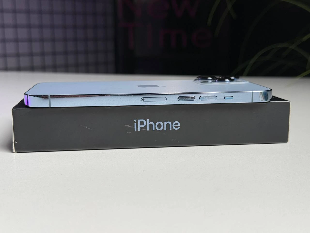 ВЖИВАНИЙ Apple iPhone 13 Pro Max 256GB Sierra Blue (MLKV3, MLLE3) - Стан: задовільний | Акумулятор: 100% | Комплектація: повний | Гарантія: 3 міс.