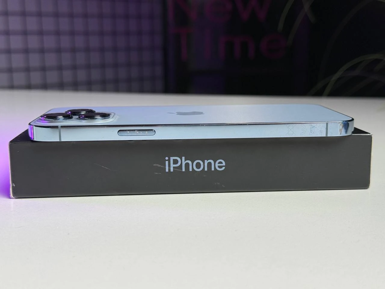 ВЖИВАНИЙ Apple iPhone 13 Pro Max 256GB Sierra Blue (MLKV3, MLLE3) - Стан: задовільний | Акумулятор: 100% | Комплектація: повний | Гарантія: 3 міс.