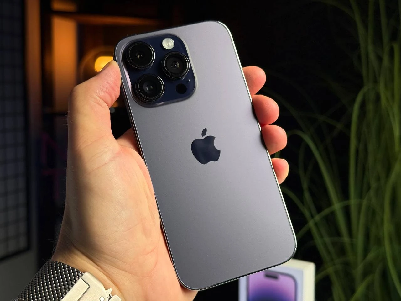 ВЖИВАНИЙ Apple iPhone 14 Pro 128GB Deep Purple (MQ0G3) - Стан: гарний | Акумулятор: 100% | Комплектація: повний | Гарантія: 3 міс.