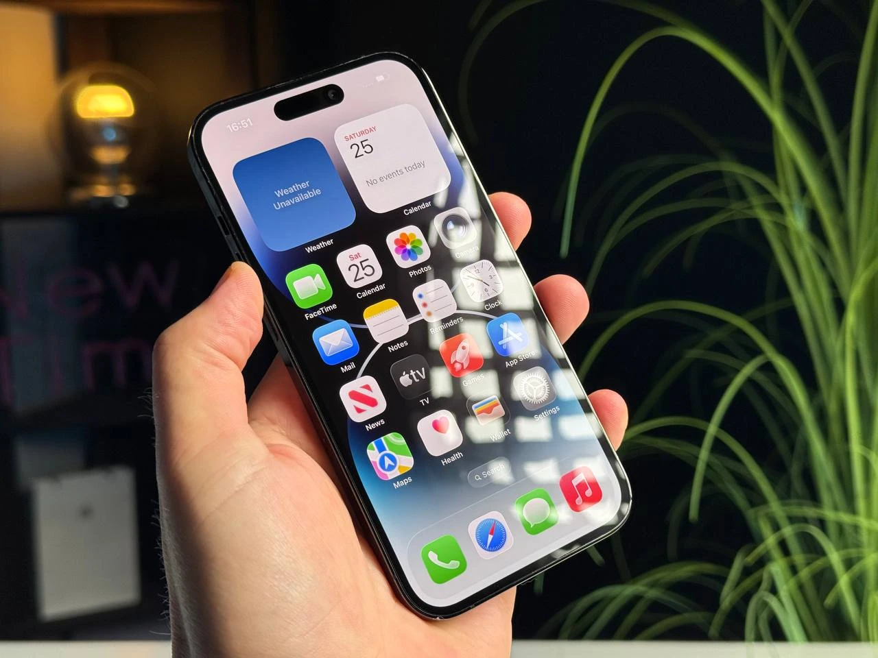 ВЖИВАНИЙ Apple iPhone 14 Pro 1TB Space Black (MQ2G3) - Стан: гарний | Акумулятор: 100% | Комплектація: iPhone, кабель | Гарантія: 3 міс.