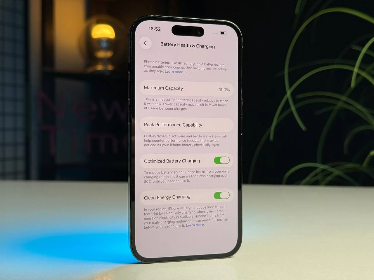 ВЖИВАНИЙ Apple iPhone 14 Pro 1TB Space Black (MQ2G3) - Стан: гарний | Акумулятор: 100% | Комплектація: iPhone, кабель | Гарантія: 3 міс.