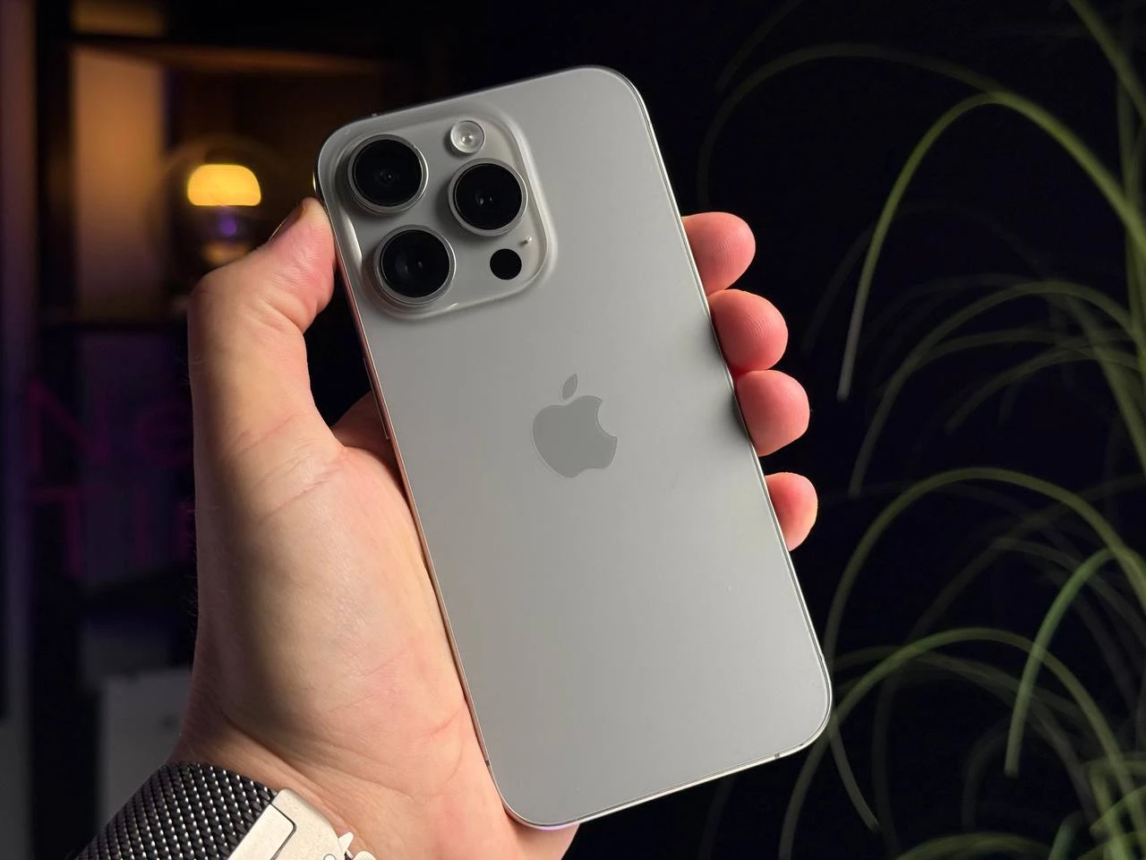 ВЖИВАНИЙ Apple iPhone 15 Pro 1TB Natural Titanium (MTVF3) - Стан: ідеальний | Акумулятор: 88% | Комплектація: iPhone, кабель | Гарантія: 3 міс.