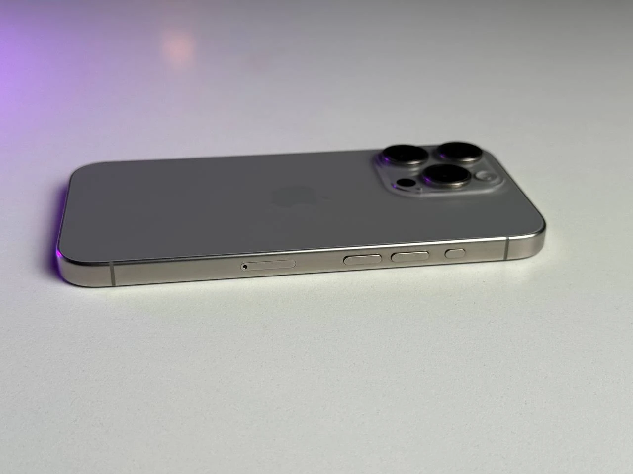 ВЖИВАНИЙ Apple iPhone 15 Pro 1TB Natural Titanium (MTVF3) - Стан: ідеальний | Акумулятор: 88% | Комплектація: iPhone, кабель | Гарантія: 3 міс.