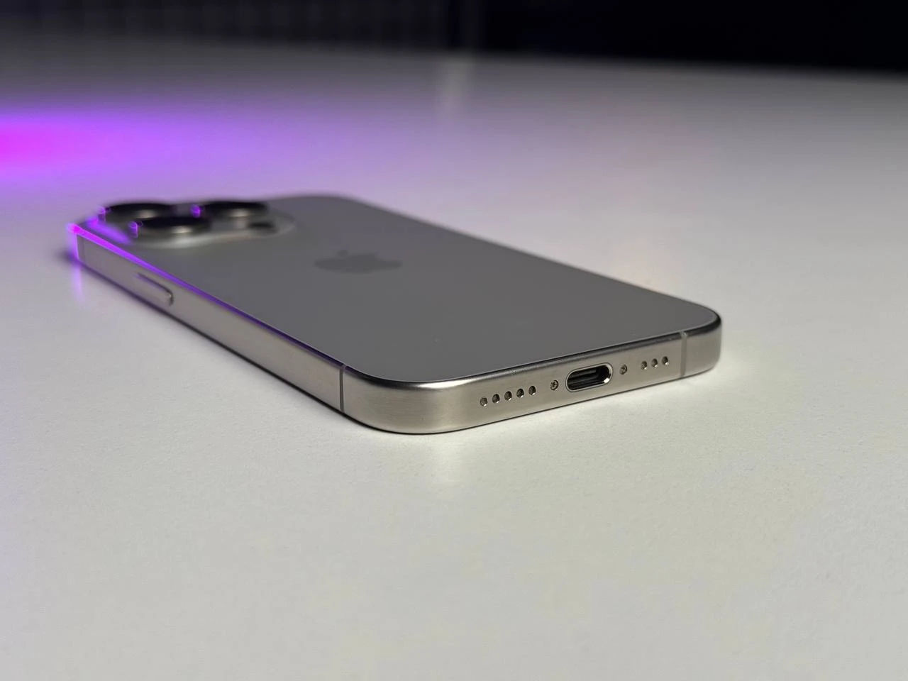 ВЖИВАНИЙ Apple iPhone 15 Pro 1TB Natural Titanium (MTVF3) - Стан: ідеальний | Акумулятор: 88% | Комплектація: iPhone, кабель | Гарантія: 3 міс.