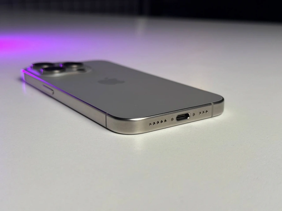ВЖИВАНИЙ Apple iPhone 15 Pro 1TB Natural Titanium (MTVF3) - Стан: ідеальний | Акумулятор: 88% | Комплектація: iPhone, кабель | Гарантія: 3 міс.