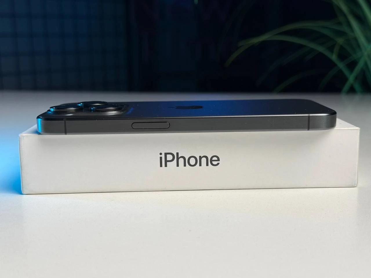 ВЖИВАНИЙ Apple iPhone 15 Pro 512GB Black Titanium (MTV73) - Стан: гарний | Акумулятор: 87% | Комплектація: повний | Гарантія: 3 міс.