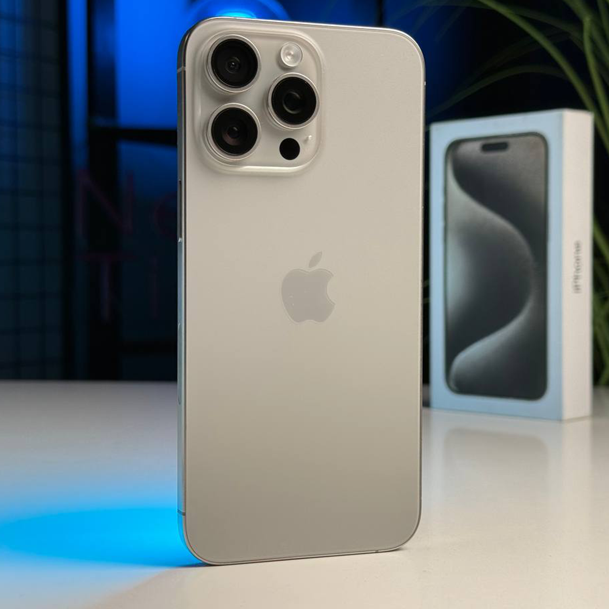 ВЖИВАНИЙ Apple iPhone 15 Pro Max 256GB Natural Titanium eSim (MU683) - Стан: гарний | Акумулятор: 86% | Комплектація: повний | Гарантія: 3 міс.