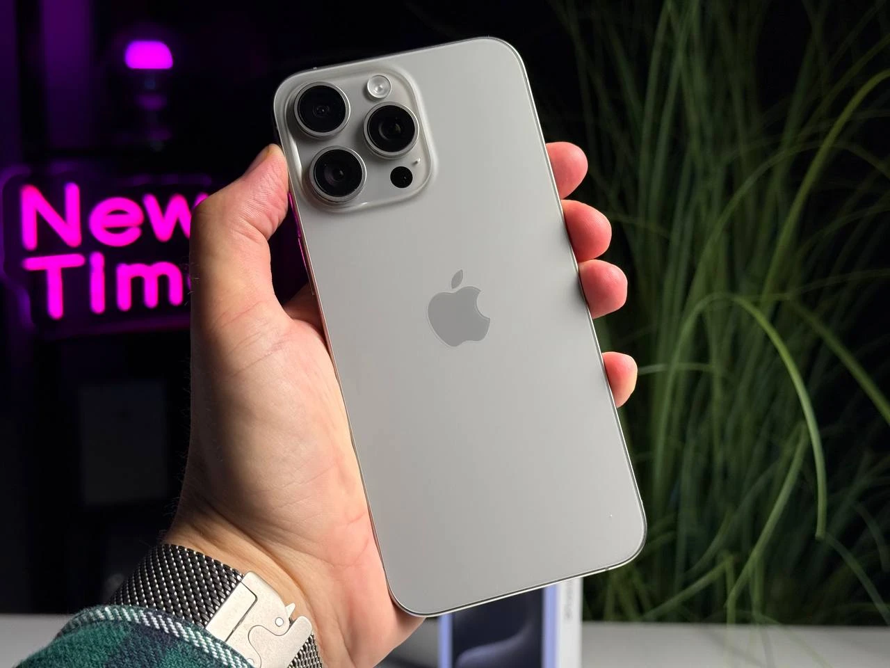 ВЖИВАНИЙ Apple iPhone 15 Pro Max 256GB Natural Titanium eSim (MU683) - Стан: гарний | Акумулятор: 91% | Комплектація: повний | Гарантія: 1 міс.