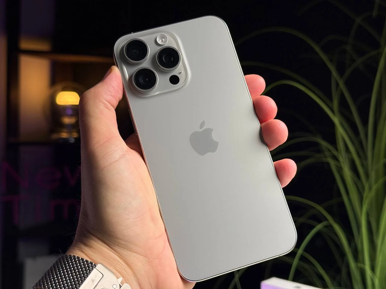 ВЖИВАНИЙ Apple iPhone 15 Pro Max 256GB Natural Titanium (MU793) - Стан: гарний | Акумулятор: 88% | Комплектація: повний | Гарантія: 3 міс.