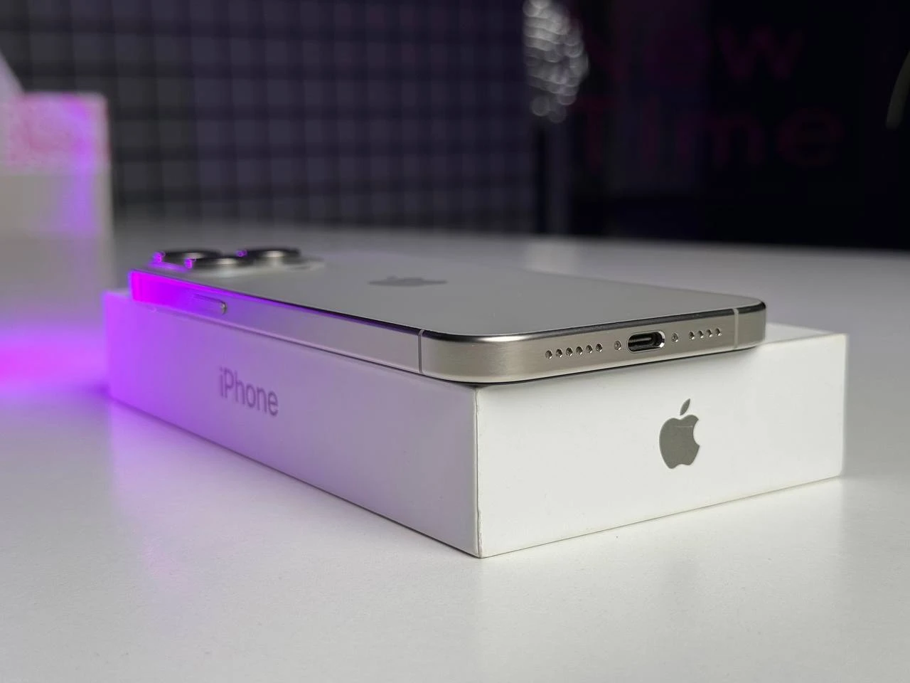 ВЖИВАНИЙ Apple iPhone 15 Pro Max 256GB Natural Titanium (MU793) - Стан: гарний | Акумулятор: 88% | Комплектація: повний | Гарантія: 3 міс.