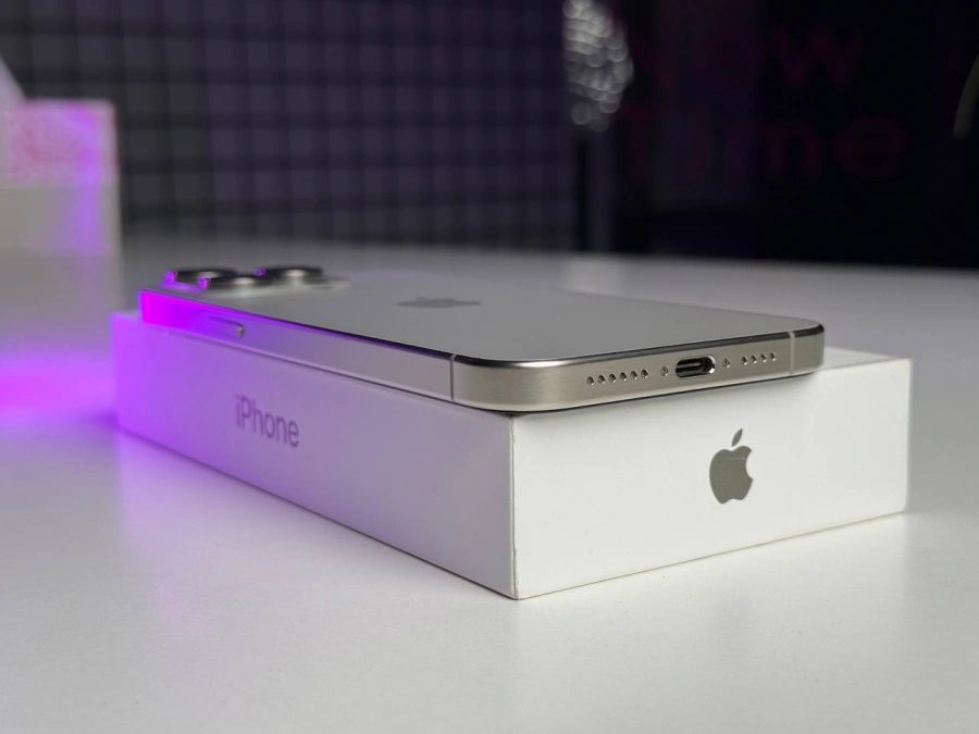 ВЖИВАНИЙ Apple iPhone 15 Pro Max 256GB Natural Titanium (MU793) - Стан: гарний | Акумулятор: 88% | Комплектація: повний | Гарантія: 3 міс.