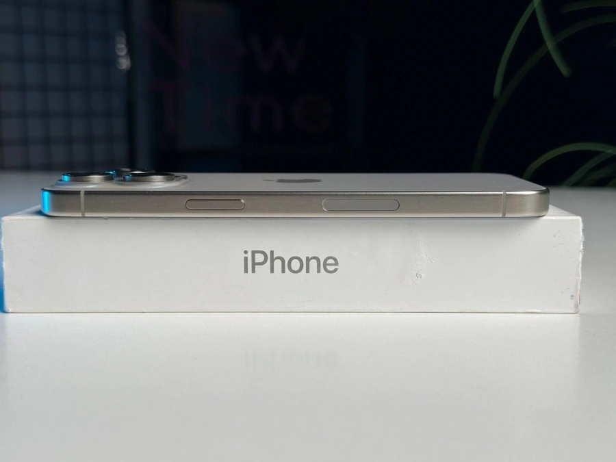 ВЖИВАНИЙ Apple iPhone 15 Pro Max 512GB Natural Titanium eSim (MU6D3) - Стан: гарний | Акумулятор: 100% | Комплектація: повний | Гарантія: 3 міс.
