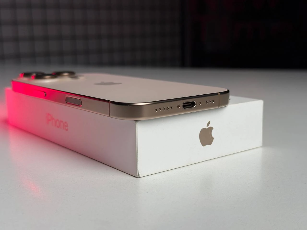 ВЖИВАНИЙ Apple iPhone 16 Pro 128GB Desert Titanium (MYNF3) - Стан: гарний | Акумулятор: 93% | Комплектація: повний | Гарантія: 3 міс.