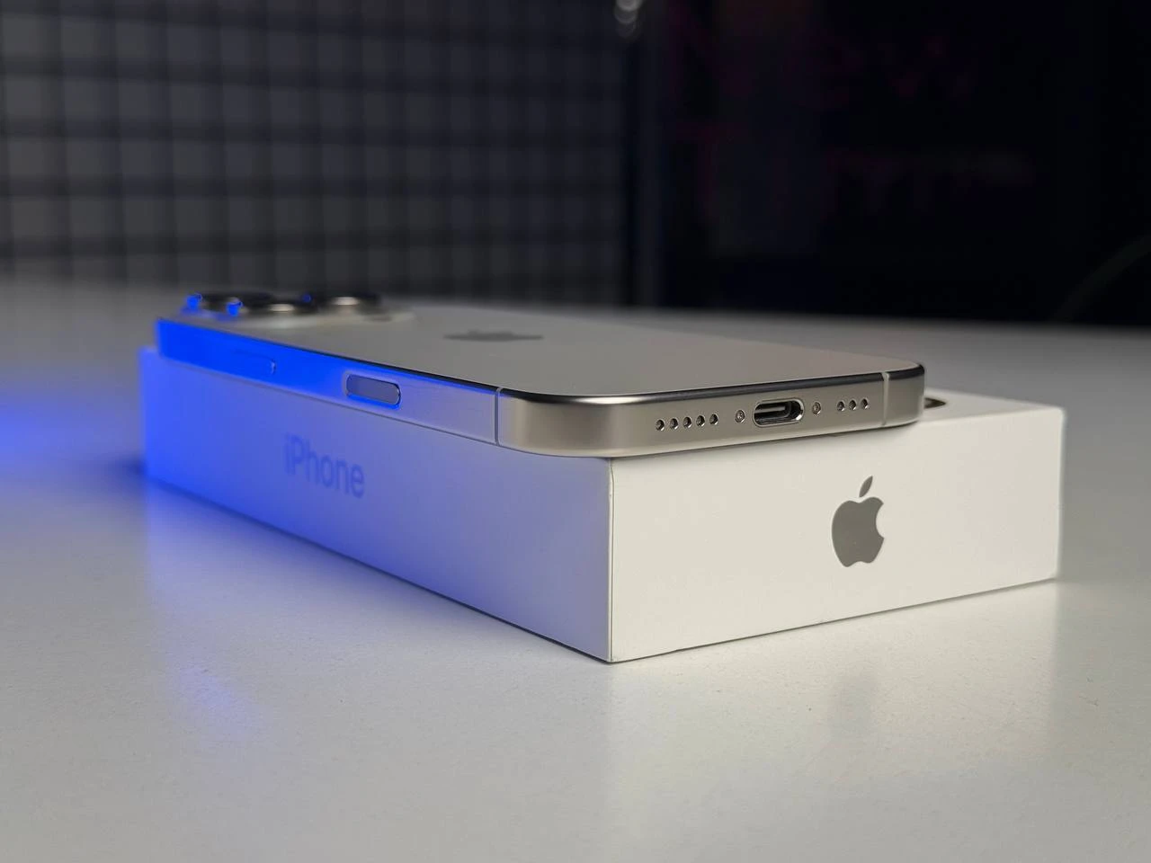 ВЖИВАНИЙ Apple iPhone 16 Pro 128GB Natural Titanium (MYNG3) - Стан: ідеальний | Акумулятор: 100% | Комплектація: повний | Гарантія: 3 міс.