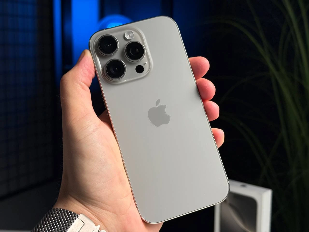 ВЖИВАНИЙ Apple iPhone 16 Pro 128GB Natural Titanium (MYNG3) - Стан: гарний | Акумулятор: 95% | Комплектація: повний | Гарантія: 3 міс.