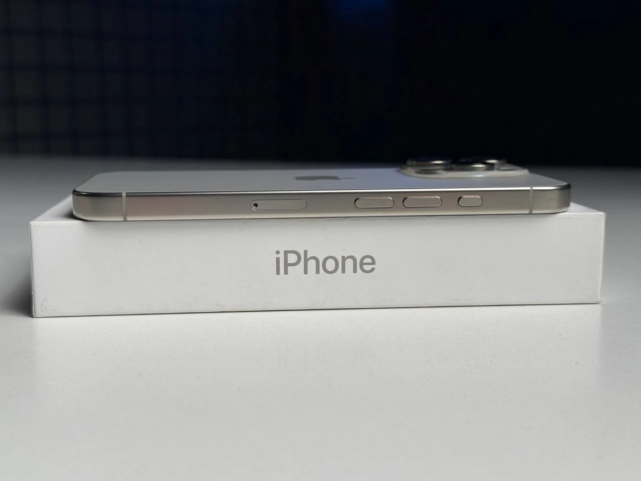 ВЖИВАНИЙ Apple iPhone 16 Pro 128GB Natural Titanium (MYNG3) - Стан: гарний | Акумулятор: 95% | Комплектація: повний | Гарантія: 3 міс.
