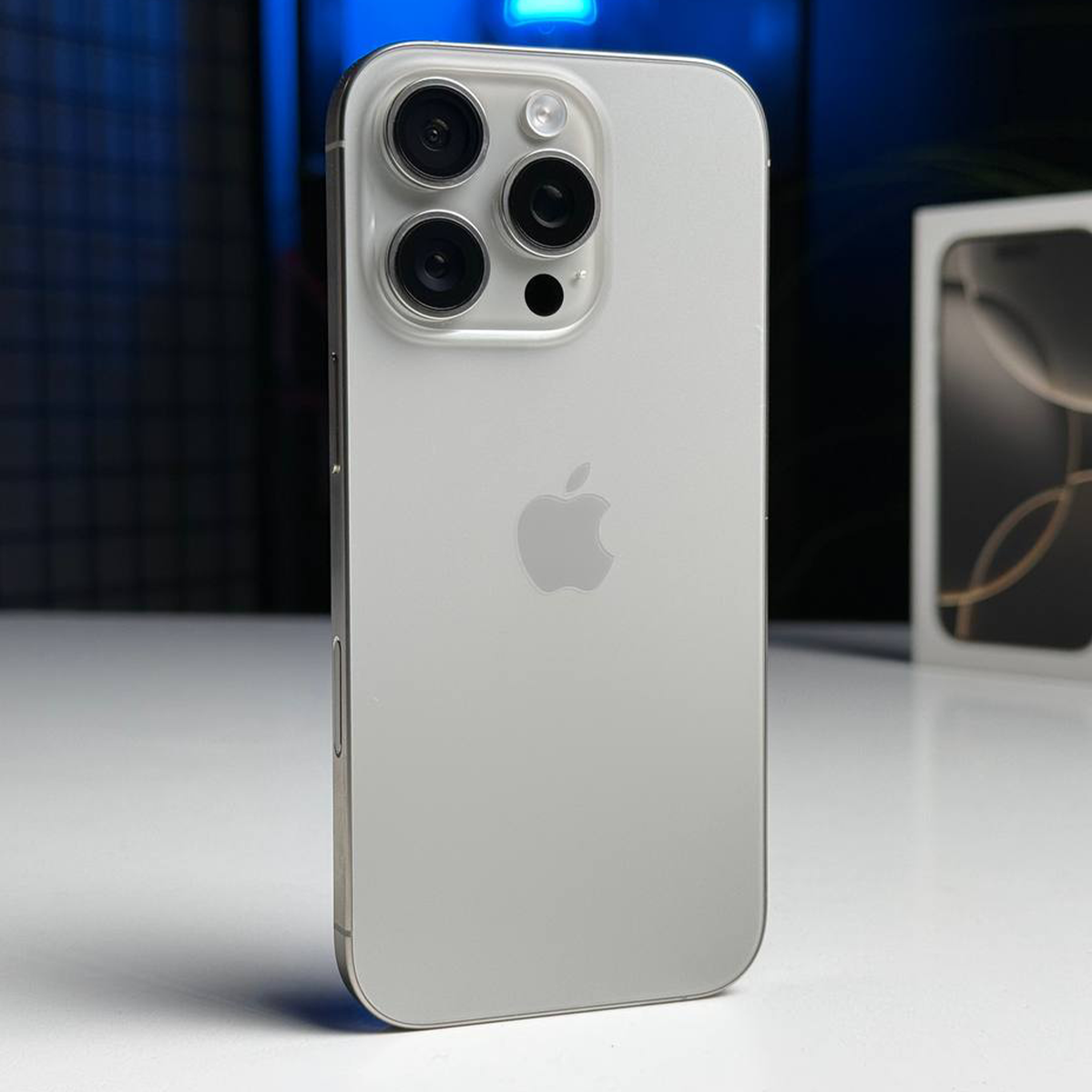 ВЖИВАНИЙ Apple iPhone 16 Pro 128GB Natural Titanium (MYNG3) - Стан: гарний | Акумулятор: 95% | Комплектація: повний | Гарантія: 3 міс.