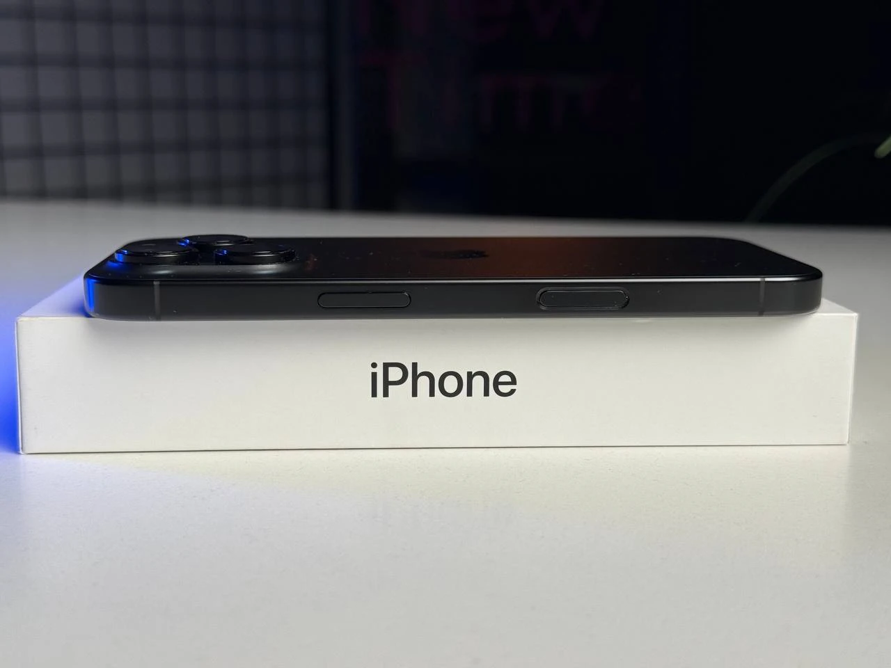 ВЖИВАНИЙ Apple iPhone 16 Pro 256GB Black Titanium (MYNH3) - Стан: гарний | Акумулятор: 99% | Комплектація: повний | Гарантія: 3 міс.