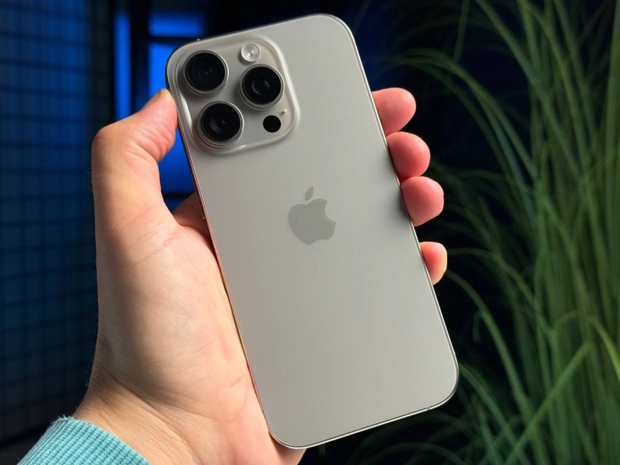 Б/У Apple iPhone 16 Pro 256GB Natural Titanium (MYNL3) - Состояние: хороший | Аккумулятор: 100% | Комплектация: iPhone, кабель | Гарантія: 3 мес.