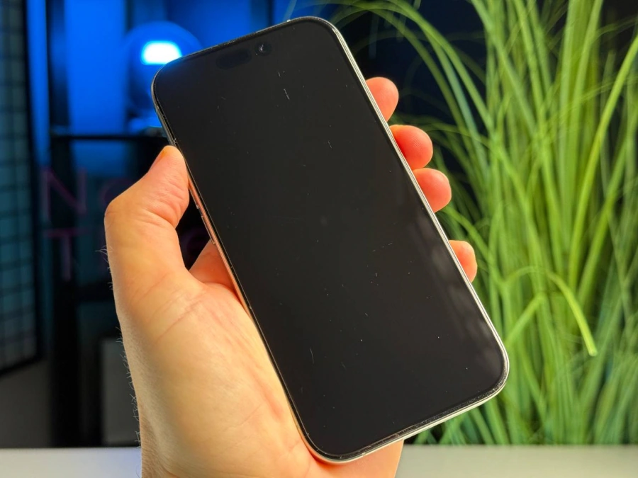 Б/У Apple iPhone 16 Pro 256GB Natural Titanium (MYNL3) - Состояние: хороший | Аккумулятор: 100% | Комплектация: iPhone, кабель | Гарантія: 3 мес.
