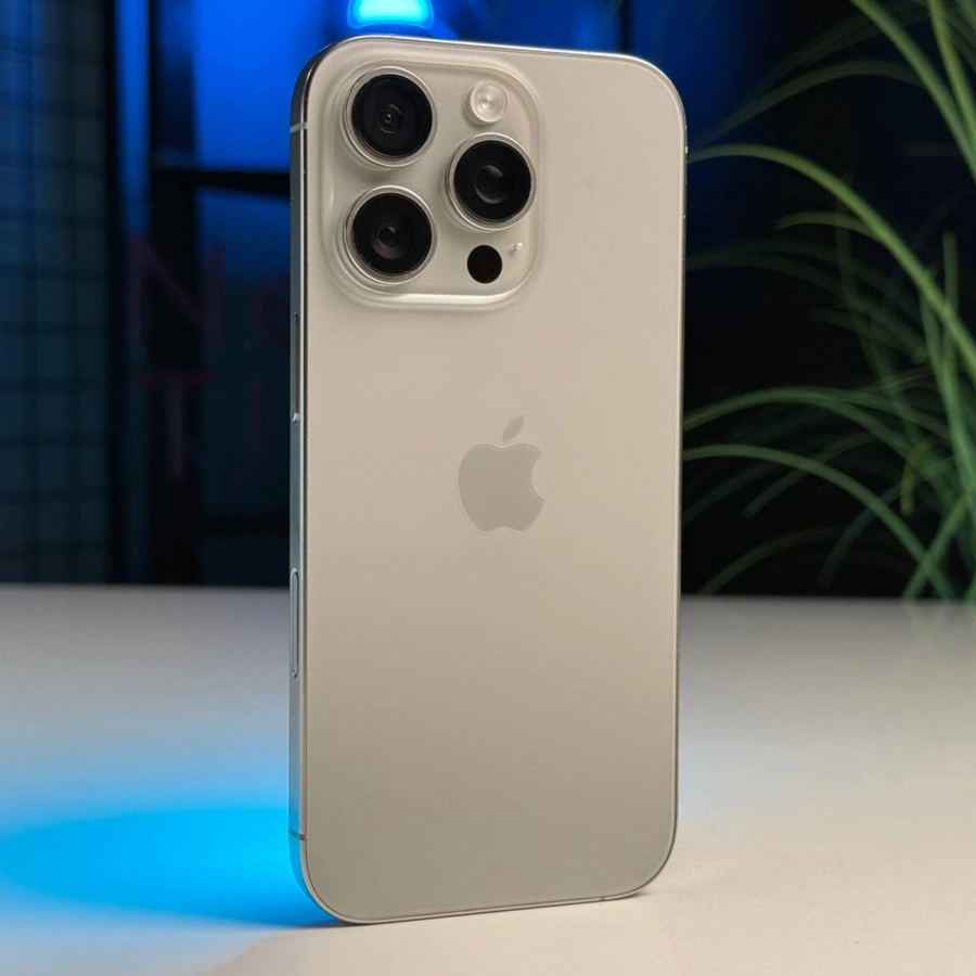 Б/У Apple iPhone 16 Pro 256GB Natural Titanium (MYNL3) - Состояние: хороший | Аккумулятор: 100% | Комплектация: iPhone, кабель | Гарантія: 3 мес.