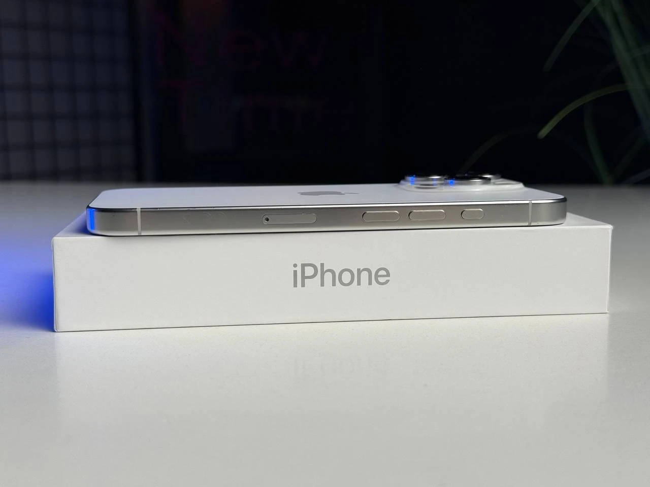 ВЖИВАНИЙ Apple iPhone 16 Pro 256GB White Titanium (MYNJ3) - Стан: гарний | Акумулятор: 91% | Комплектація: повний | Гарантія: 3 міс.