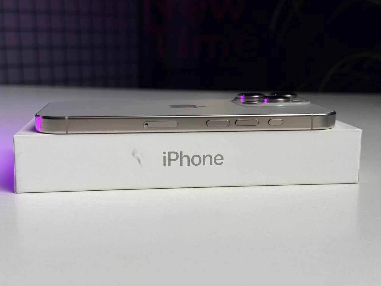 ВЖИВАНИЙ Apple iPhone 16 Pro 256GB Natural Titanium (MYNL3) - Стан: ідеальний | Акумулятор: 100% | Комплектація: повний | Гарантія: 6 міс.