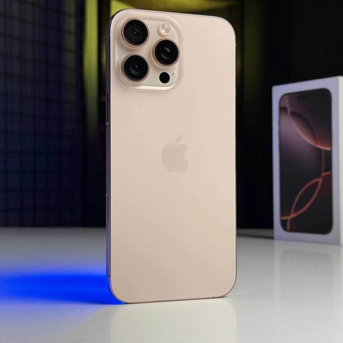 ВЖИВАНИЙ Apple iPhone 16 Pro Max 1TB Desert Titanium (MYX63) - Стан: ідеальний | Акумулятор: 94% | Комплектація: повний | Гарантія: 3 міс.