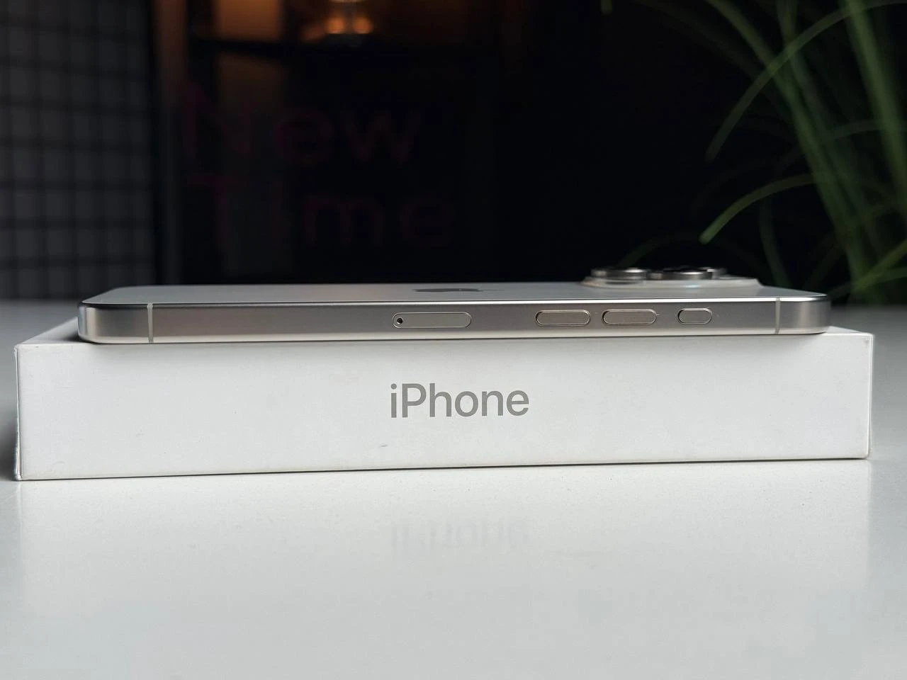 ВЖИВАНИЙ Apple iPhone 16 Pro Max 1TB Natural Titanium (MYX73) - Стан: гарний | Акумулятор: 100% | Комплектація: повний | Гарантія: 3 міс.