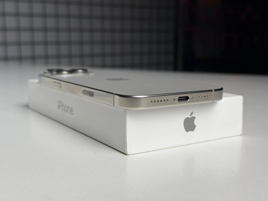ВЖИВАНИЙ Apple iPhone 16 Pro Max 1TB Natural Titanium (MYX73) - Стан: гарний | Акумулятор: 100% | Комплектація: повний | Гарантія: 3 міс.