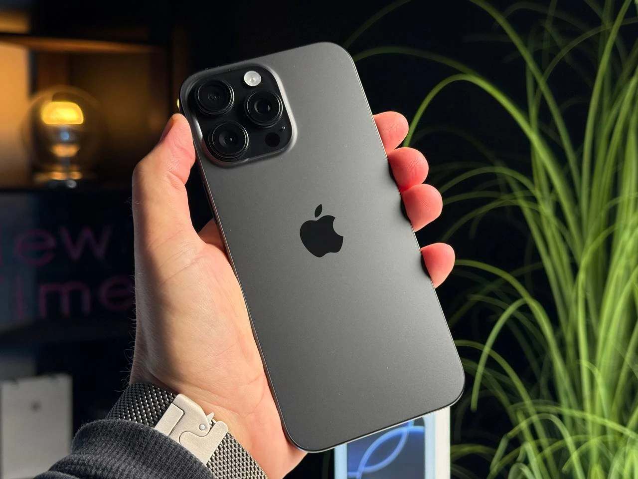 ВЖИВАНИЙ Apple iPhone 16 Pro Max 256GB Black Titanium (MYWV3) - Стан: задовільний | Акумулятор: 95% | Комплектація: повний | Гарантія: 3 міс.