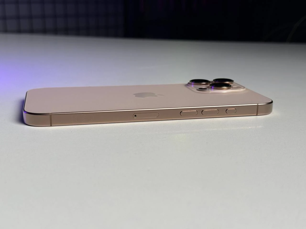 ВЖИВАНИЙ Apple iPhone 16 Pro Max 256GB Desert Titanium (MYWX3) - Стан: гарний | Акумулятор: 92% | Комплектація: iPhone, кабель | Гарантія: 3 міс.