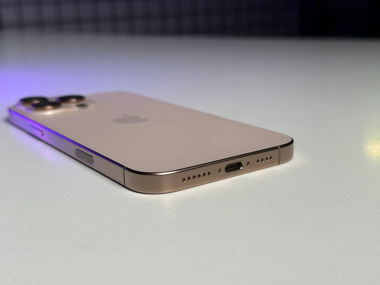 ВЖИВАНИЙ Apple iPhone 16 Pro Max 256GB Desert Titanium (MYWX3) - Стан: гарний | Акумулятор: 92% | Комплектація: iPhone, кабель | Гарантія: 3 міс.