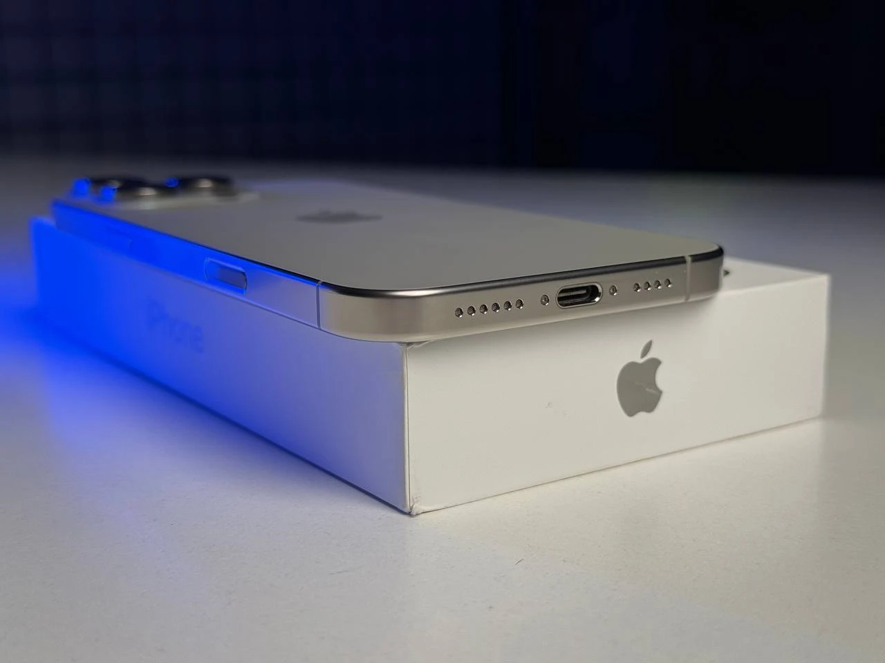 ВЖИВАНИЙ Apple iPhone 16 Pro Max 256GB Natural Titanium (MYWY3) - Стан: ідеальний | Акумулятор: 100% | Комплектація: повний | Гарантія: 3 міс.